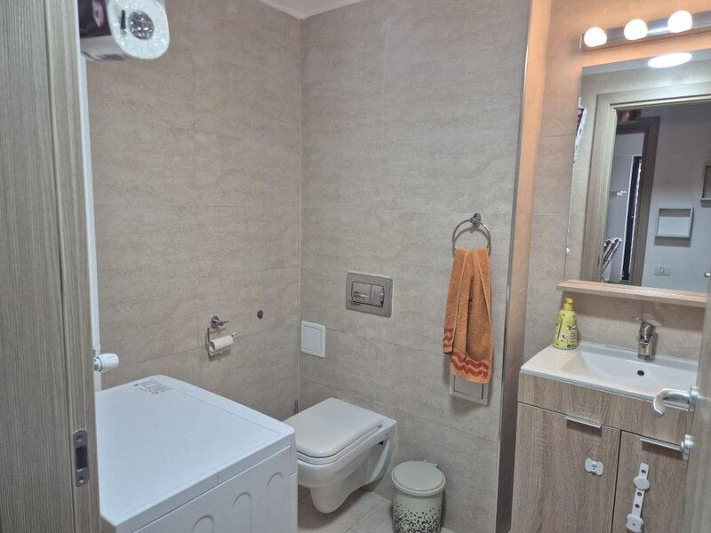 Lacul Morii apartament 2 camenre de inchiriat cu parcare, aer conditionat, centrala proprie