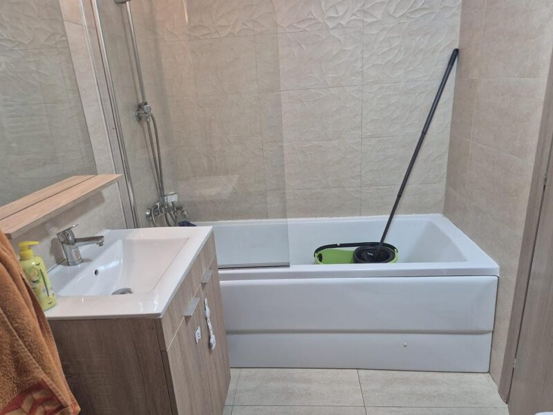 Lacul Morii apartament 2 camenre de inchiriat cu parcare, aer conditionat, centrala proprie